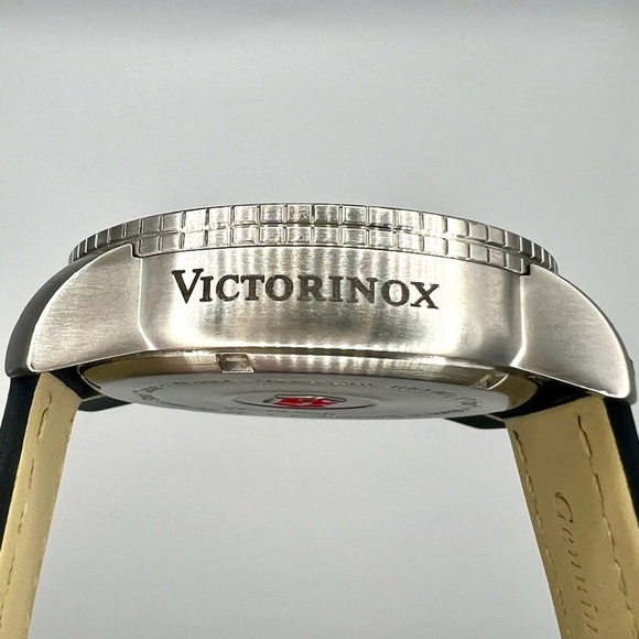 Victorinox Swiss Army Mens Sub-Racer V7-10 Swiss Divers 100M Watch Working - Picture 8 of 11